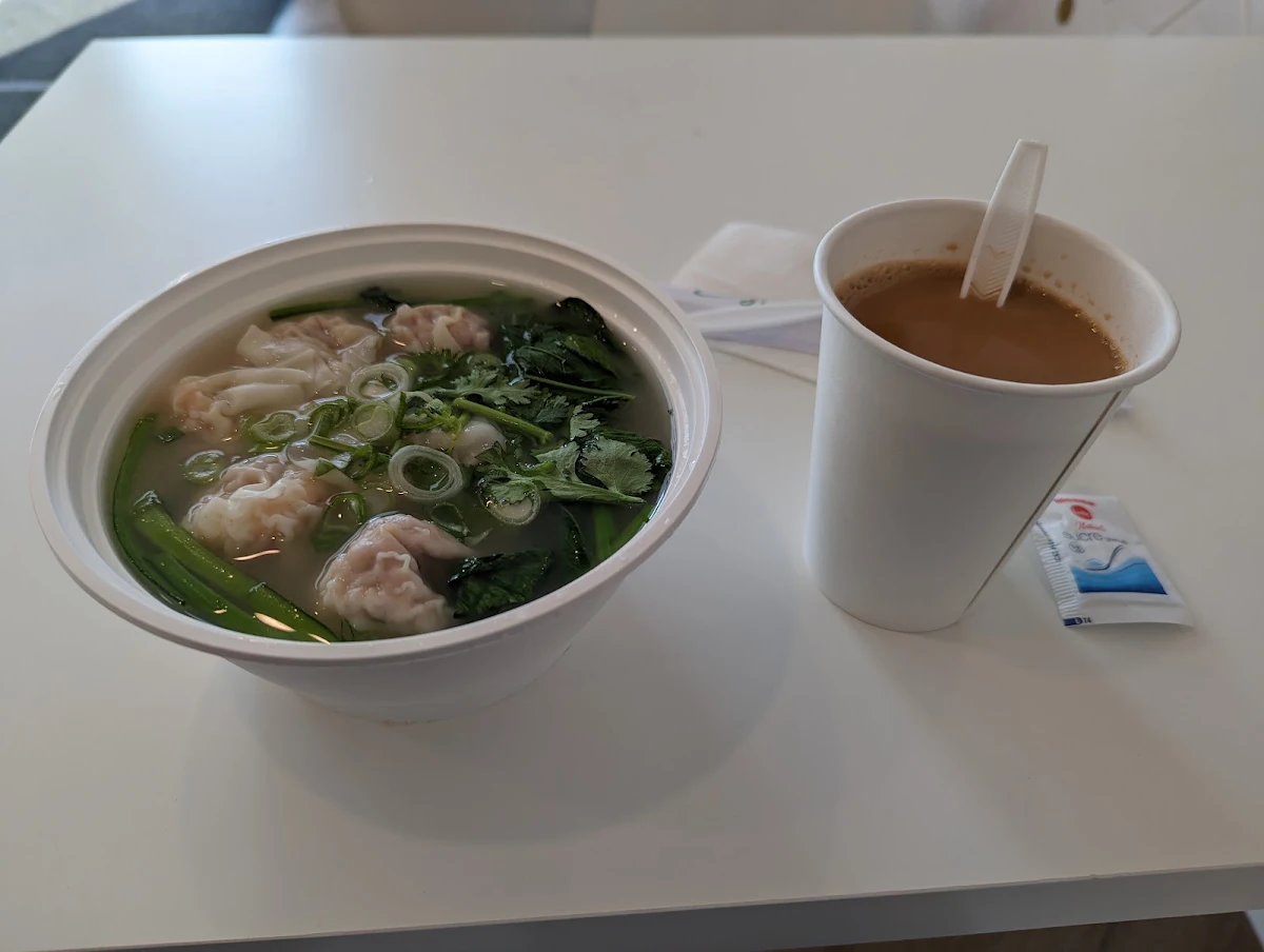 wonton soup 6 pieces 淨雲吞湯